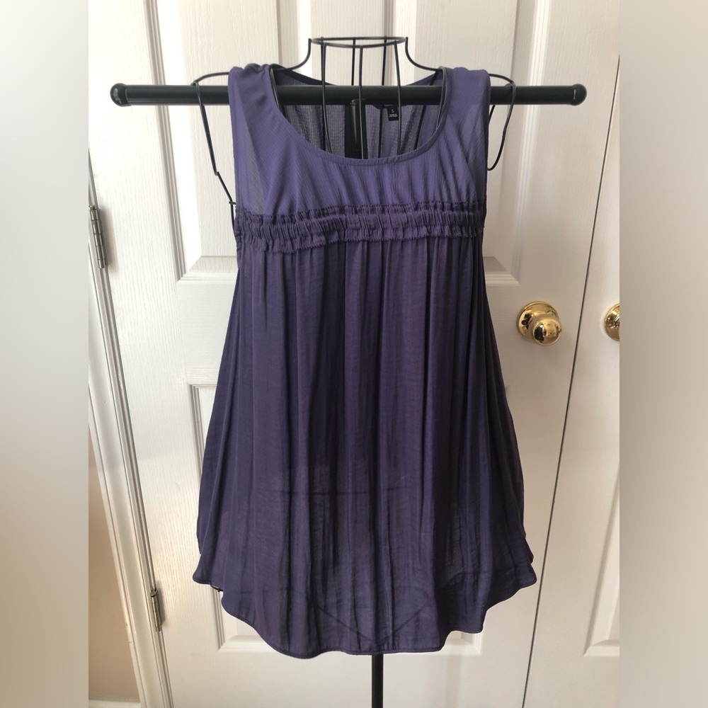 Vera Wang dressy tank top